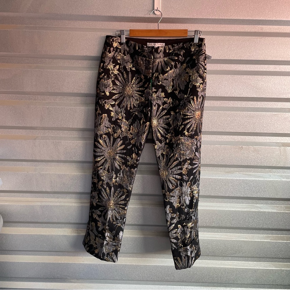 Trina Turk NWT Banshee Metallic Daisy Crop Pant